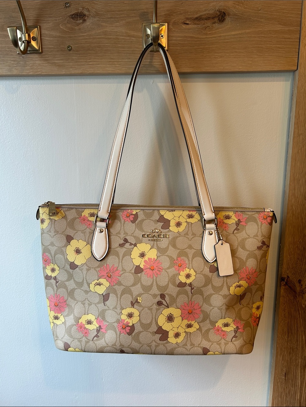Coach Gallery Tote Signature Canvas Floral Cluster Print Like New